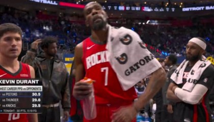 GGBET官方网站-杜兰特生涯VS活塞场均30.5分是个人最高！今日32分达标！