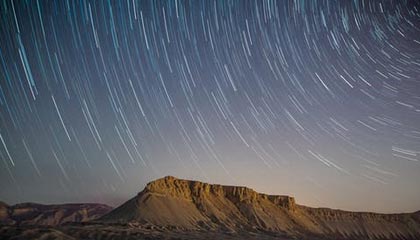 GGBET官方网站-句号杨戬一技能回头被追击集火，狼队一波团战一换三